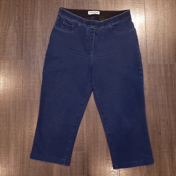 PETER NYGARD Denim Capri Pants Pull On Jeans Stretchy - Picture 10 of 10